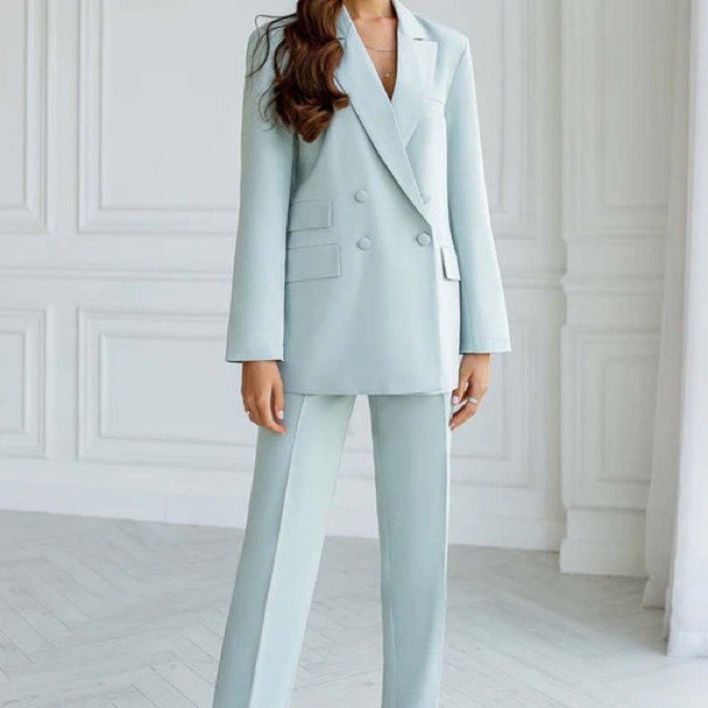 Womens 2 piece suit (light green)